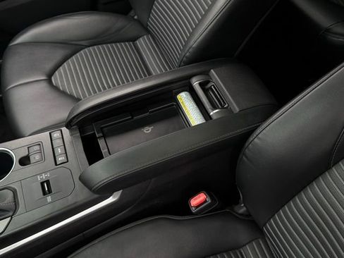 Used 2022 Toyota Highlander XSE image 33