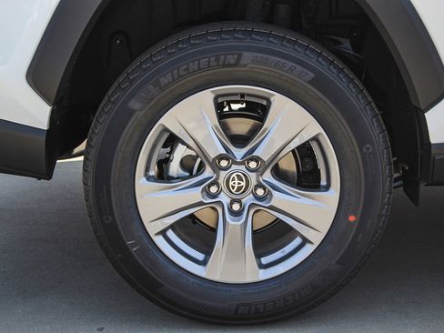 New 2025 Toyota RAV4 XLE image 9