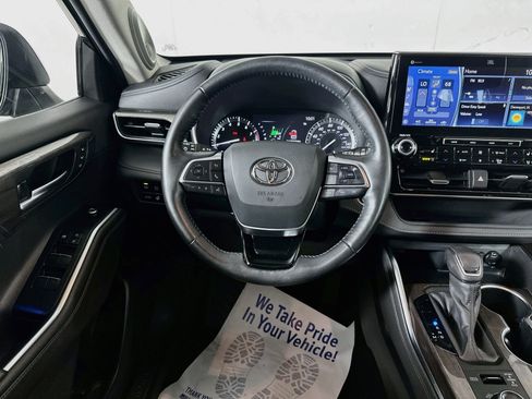 Certified 2020 Toyota Highlander Limited AWD/4WD image 22
