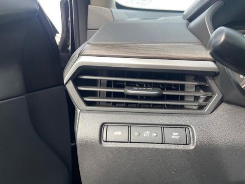 Used 2025 Nissan Altima 2.5 SV image 16