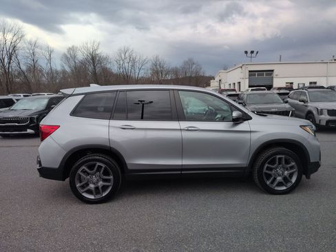 Used 2023 Honda Passport EX-L image 4