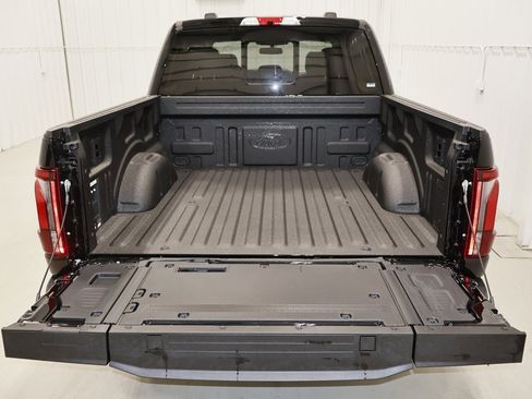 New 2025 Ford F150 Platinum w/ Equipment Group 703A Plus image 31