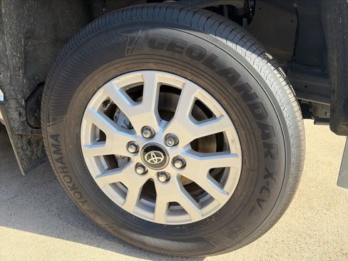 Used 2024 Toyota Tacoma SR5 RWD image 12