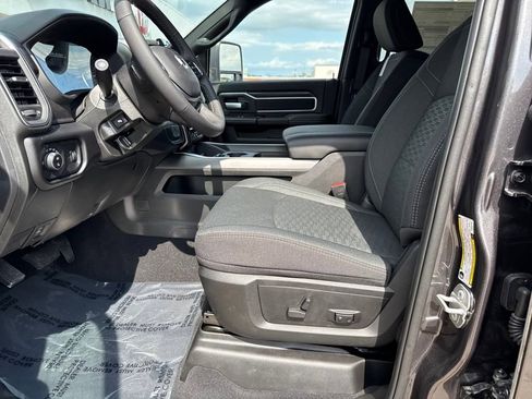 Used 2025 RAM 2500 Big Horn image 9