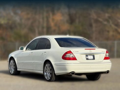 Used 2008 Mercedes-Benz E 350 4MATIC Sedan image 10