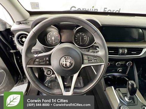 Used 2018 Alfa Romeo Stelvio Ti image 8