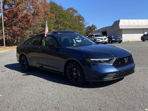 New 2025 Honda Accord SE image 6