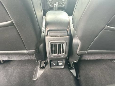 Used 2020 Jeep Compass Limited AWD/4WD image 22