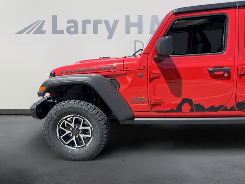 New 2025 Jeep Wrangler Unlimited Rubicon w/ Steel Bumper Group image 10