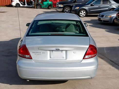 Used 2007 Ford Taurus SE image 6