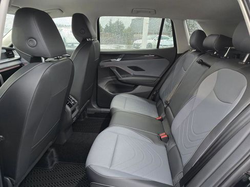 New 2026 Volkswagen Tiguan SE AWD/4WD image 28