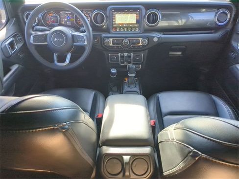 Used 2020 Jeep Wrangler Unlimited Sahara image 16