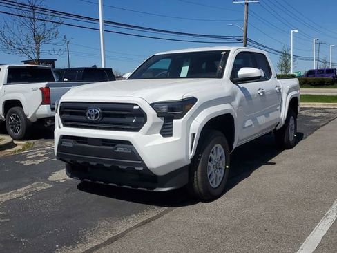 New 2026 Toyota Tacoma SR5 AWD/4WD image 2