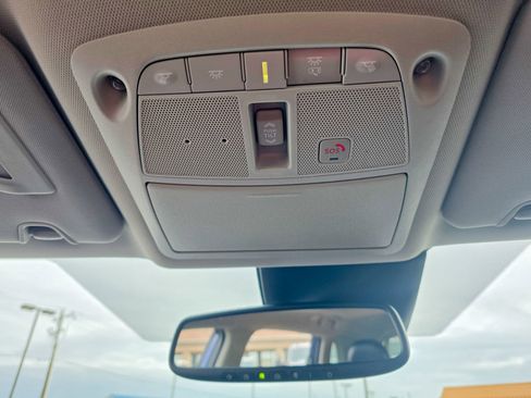 Used 2018 Nissan Rogue SL w/ Premium Package image 42