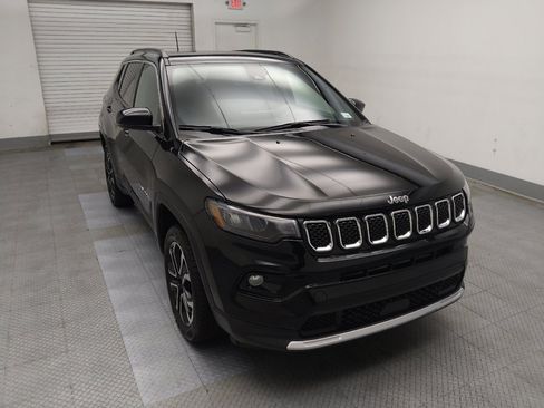 Used 2023 Jeep Compass Limited w/ Sun and Sound Group AWD/4WD image 13