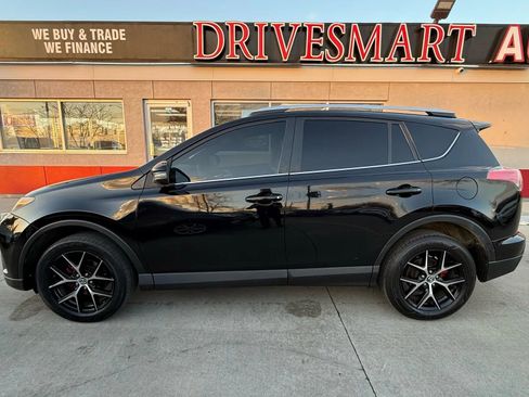 Used 2016 Toyota RAV4 SE image 6