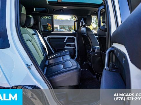 Used 2023 Land Rover Defender 110 X-Dynamic SE image 22