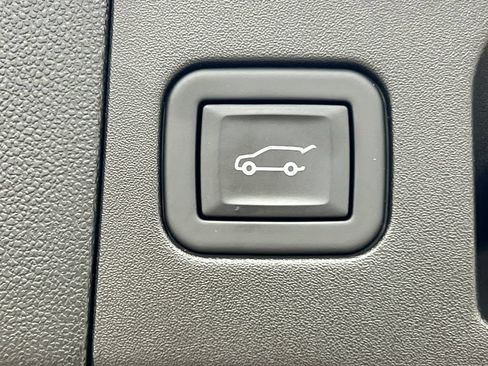Certified 2024 Cadillac XT5 Premium Luxury AWD/4WD image 39