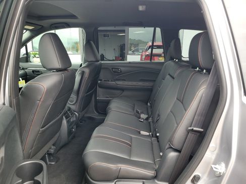 Certified 2023 Honda Passport TrailSport image 12