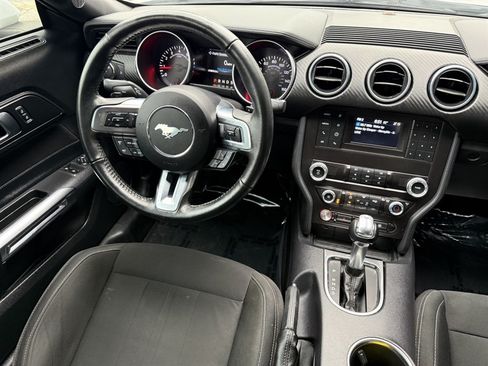 Used 2020 Ford Mustang Coupe RWD image 20