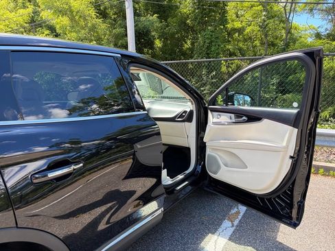 Used 2018 Lincoln MKX Black Label w/ Driver Assistance Package AWD/4WD image 14
