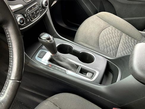 Used 2020 Chevrolet Equinox LT image 14