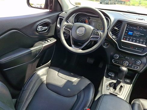 Used 2022 Jeep Cherokee Latitude Lux w/ Sun & Sound Group AWD/4WD image 15