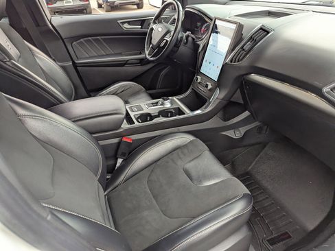 Used 2021 Ford Edge ST image 13