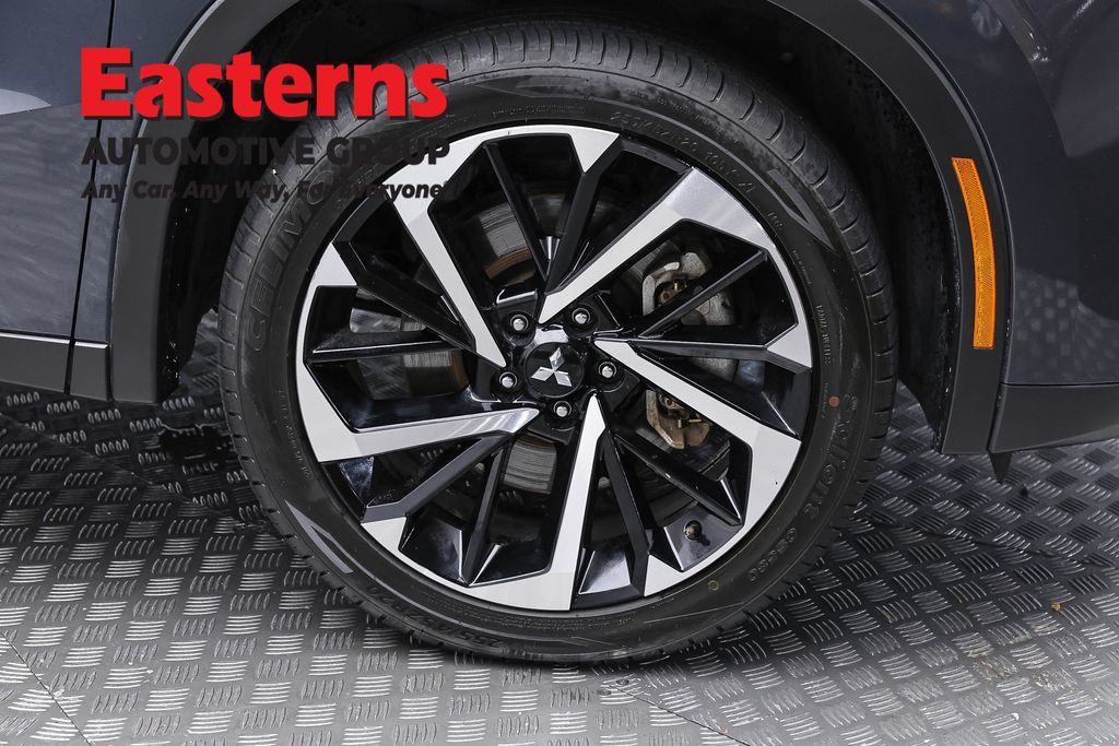 Used 2024 Mitsubishi Outlander SE AWD/4WD image 30