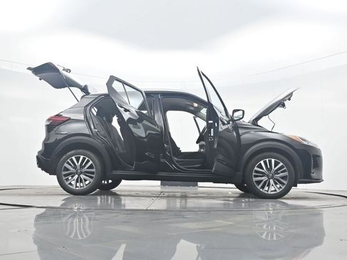 Used 2024 Nissan Kicks SV FWD image 43