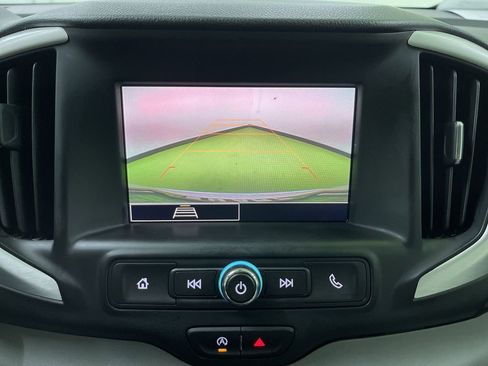 Used 2023 GMC Terrain SLE w/ Driver Convenience Package image 22