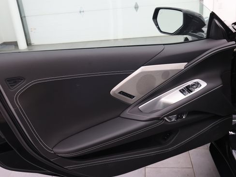 Used 2023 Chevrolet Corvette Stingray Premium Cpe w/ Z51 Performance Package image 33