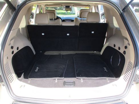 Used 2014 Jeep Grand Cherokee Limited RWD image 25