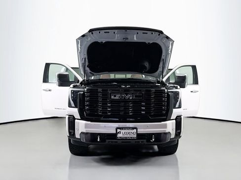 Used 2024 GMC Sierra 3500 Denali Ultimate AWD/4WD image 23