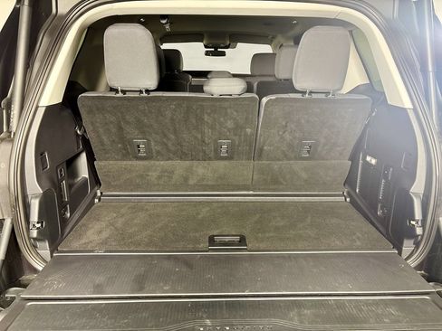 Used 2025 Ford Expedition Active AWD/4WD image 21