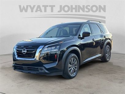 Used 2025 Nissan Pathfinder SV