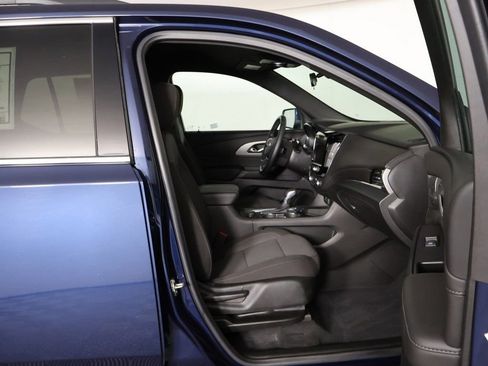 Used 2023 Chevrolet Traverse LT FWD image 31
