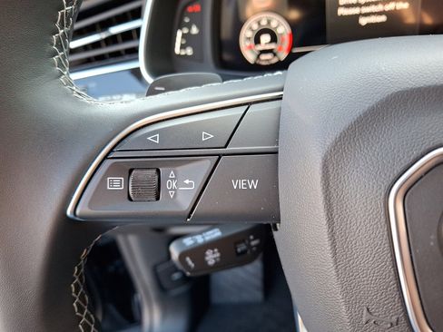Used 2025 Audi Q8 Prestige w/ Prestige Package image 23