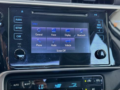 Used 2018 Toyota Corolla SE FWD image 9