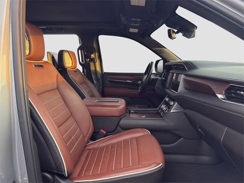 Used 2024 GMC Yukon Denali Ultimate image 17