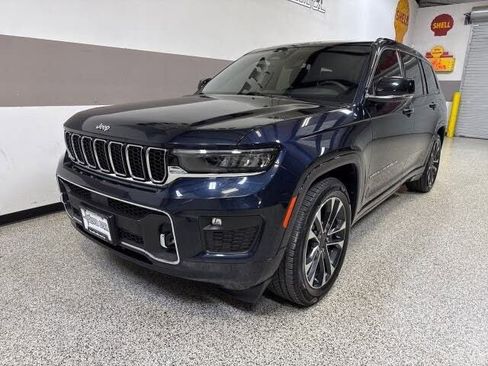 Used 2023 Jeep Grand Cherokee L Overland AWD/4WD image 3