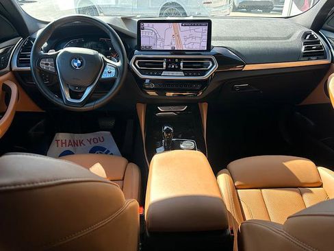 Certified 2025 BMW X4 xDrive30i AWD/4WD image 17