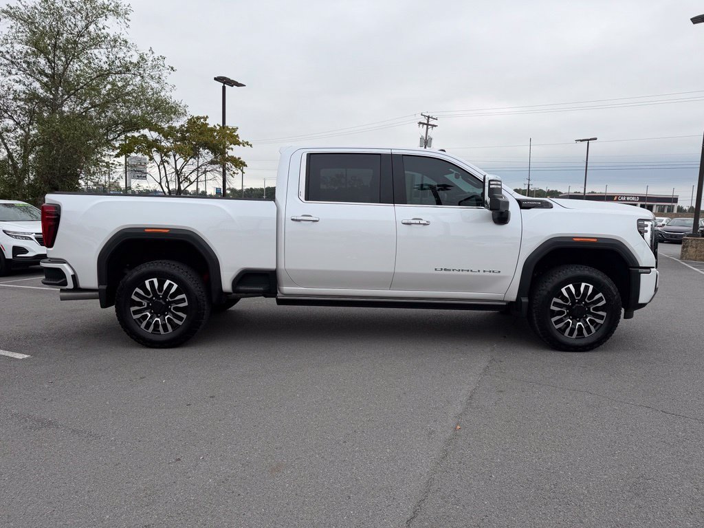 Used 2024 GMC Sierra 2500 Denali Ultimate w/ Max Trailering Package AWD/4WD image 8
