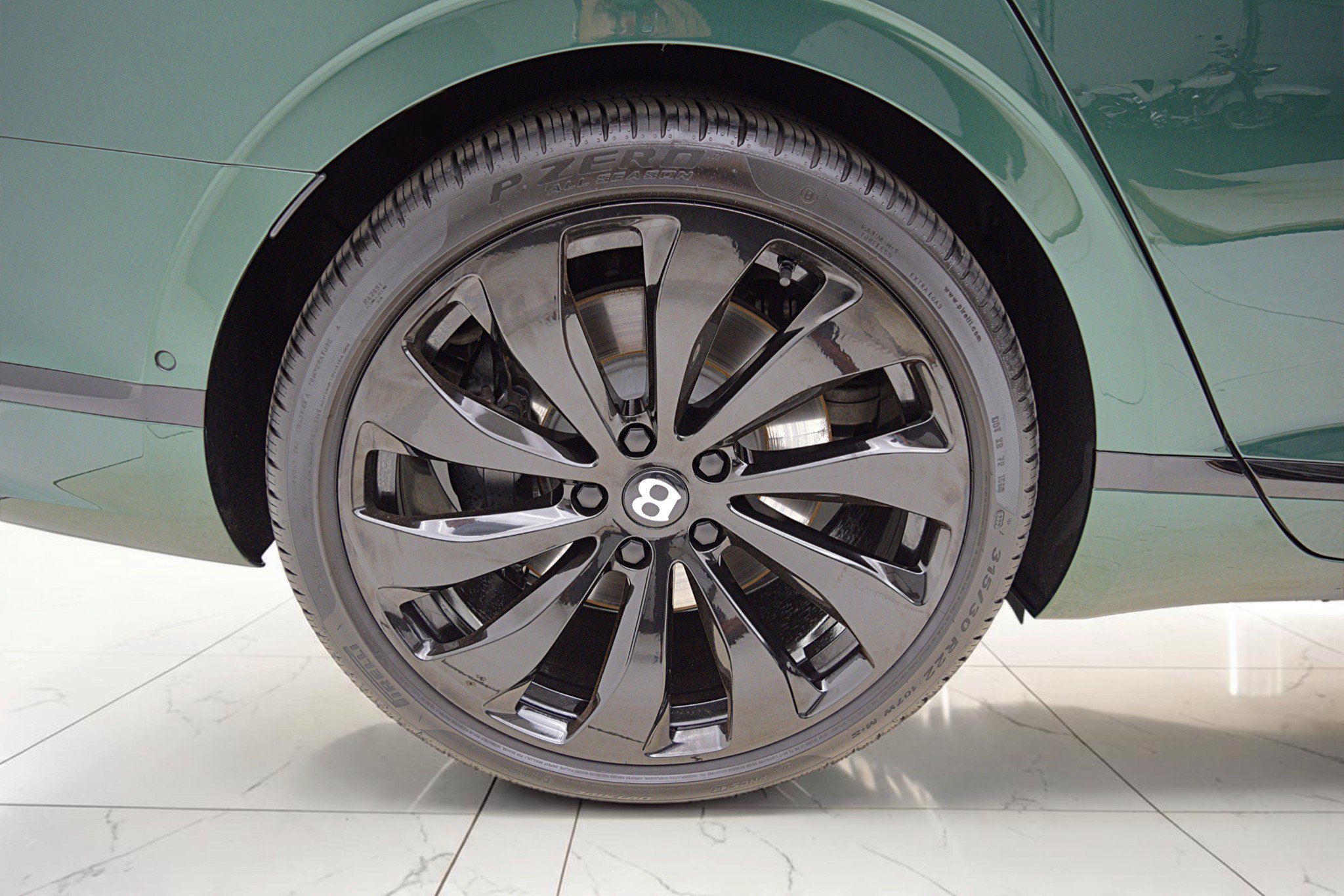 Certified 2022 Bentley Flying Spur V8 AWD/4WD image 44