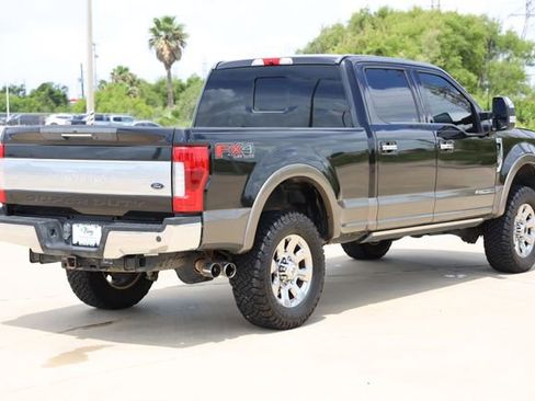 Used 2019 Ford F250 King Ranch w/ King Ranch Ultimate Package AWD/4WD image 9