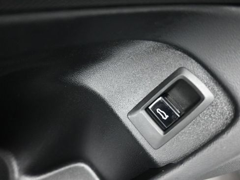 Used 2026 BMW 530i RWD image 12