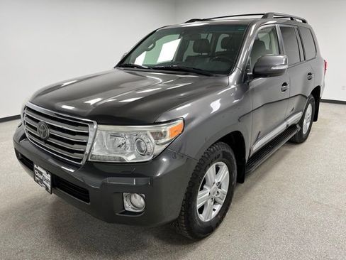 Used 2014 Toyota Land Cruiser image 4