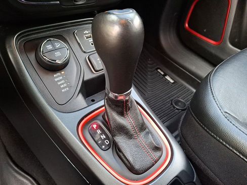 Used 2020 Jeep Compass Trailhawk image 13