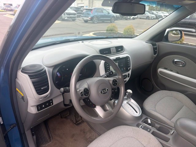 Used 2017 Kia Soul EV FWD image 11