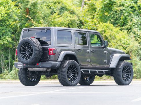 Used 2025 Jeep Wrangler Unlimited Sahara AWD/4WD image 42
